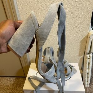 STEVE MADDEN GREY SUEDE LACE UP HEELS size 8